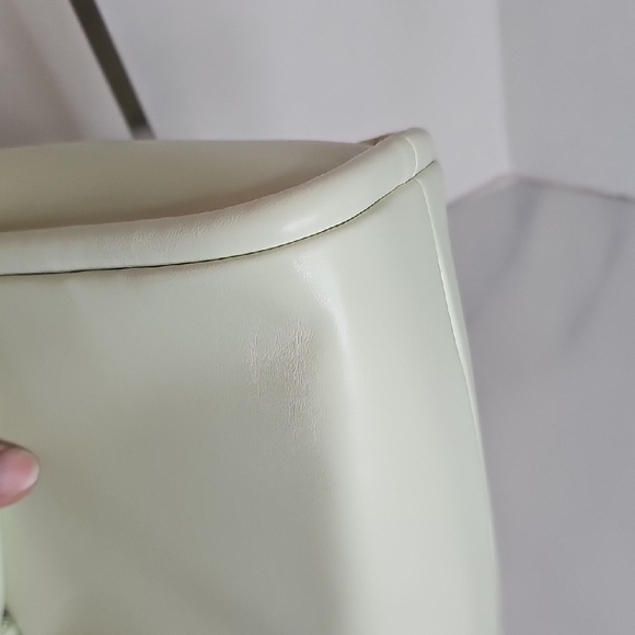 A New Day Light Green Crossbody Bag - Picture 8 of 9